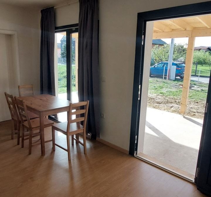 Kuća Donja Zelina, 40.00 m2 + 700m2 građevinskog terena (prodaja)